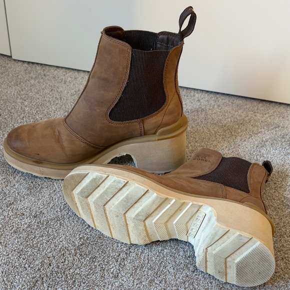 Women’s Hi Line SOREL boots - Picture 5 of 5